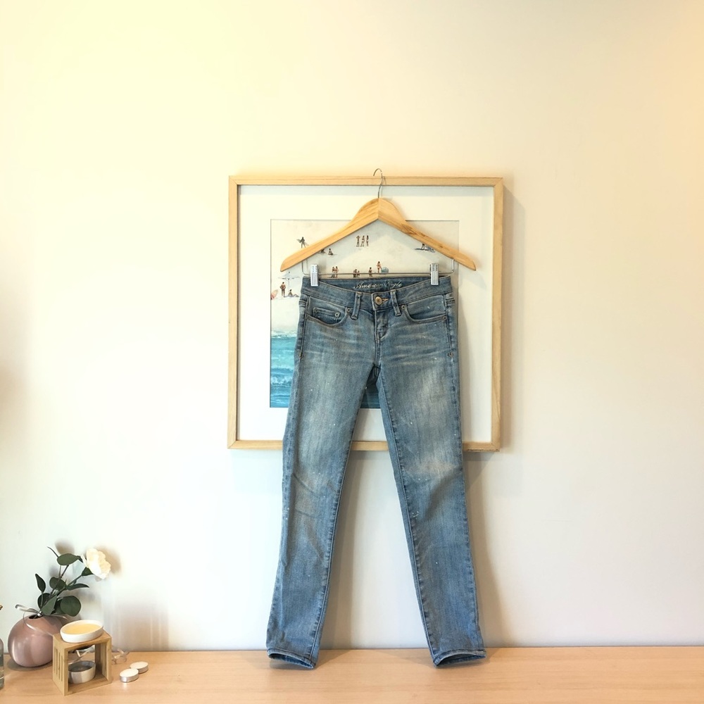 AE light blue straight jeans